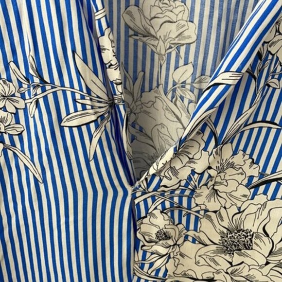 Zara  Women's blouse top  Blue White Stripe Floral Flowy Blouse size med - Picture 12 of 15